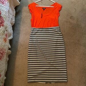Clothes Bundle:  Old Navy Black/White Skirt& Express Orangey Shirt Both Size Med